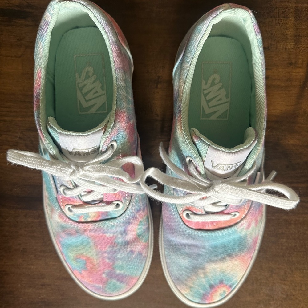 Vans - Picture 6 of 7